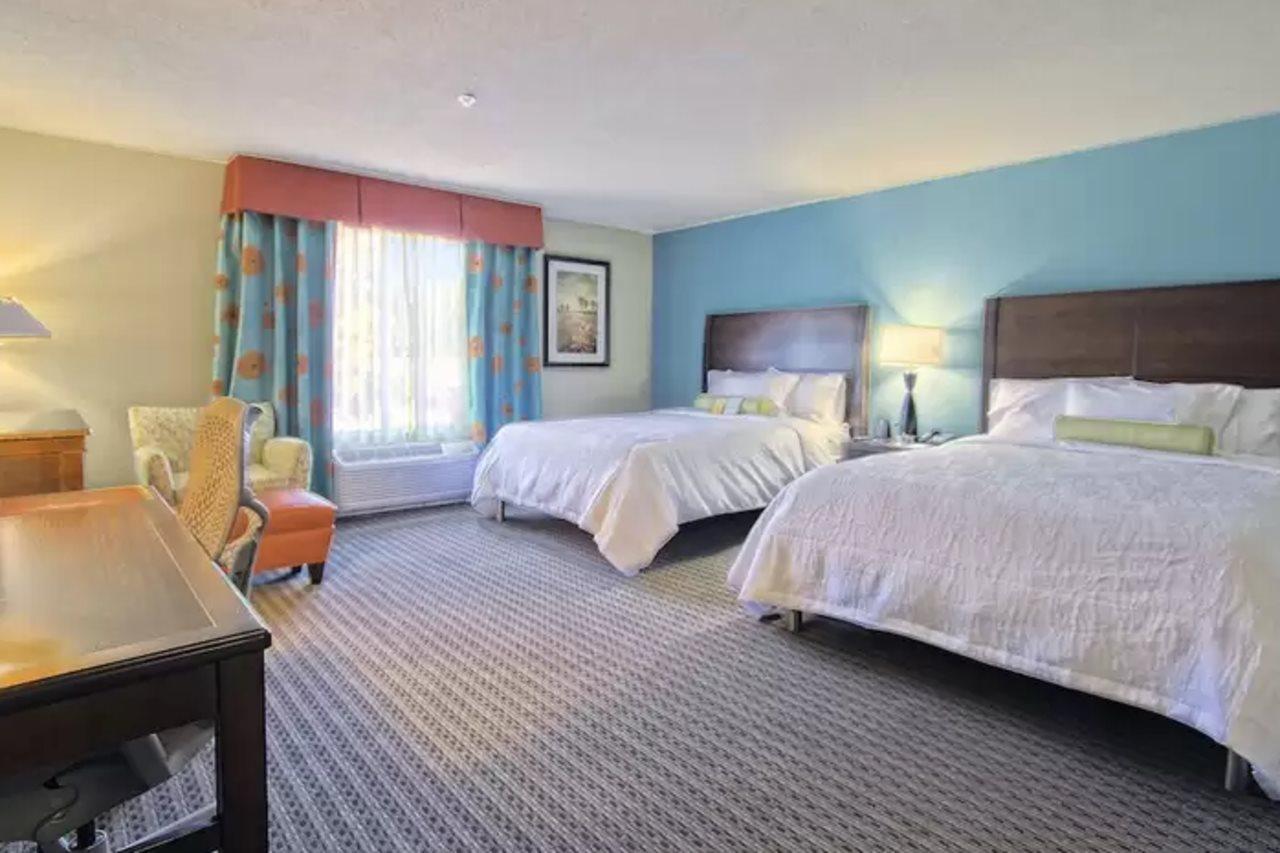 Hilton Garden Inn Midtown Tulsa Exteriör bild