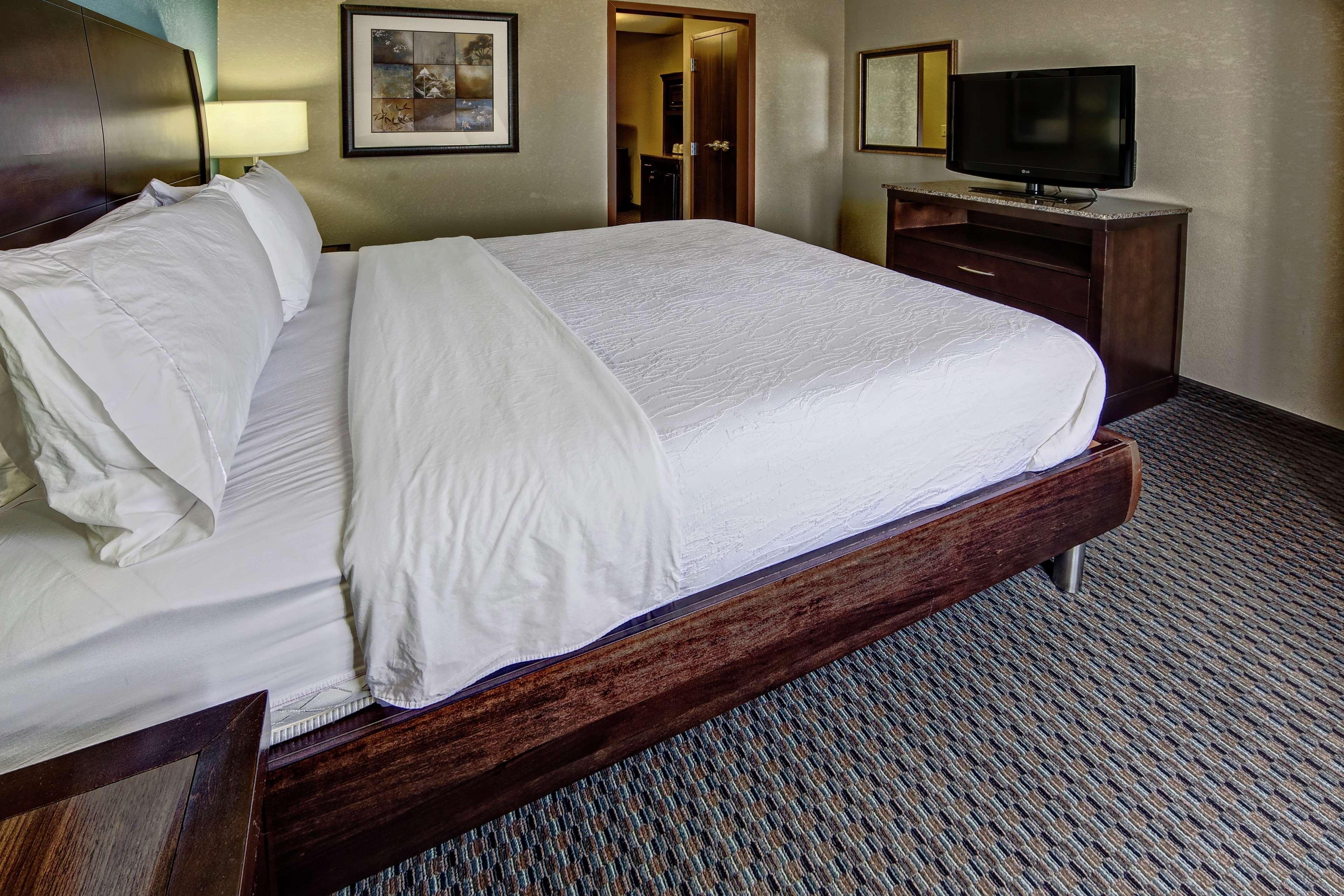 Hilton Garden Inn Midtown Tulsa Exteriör bild