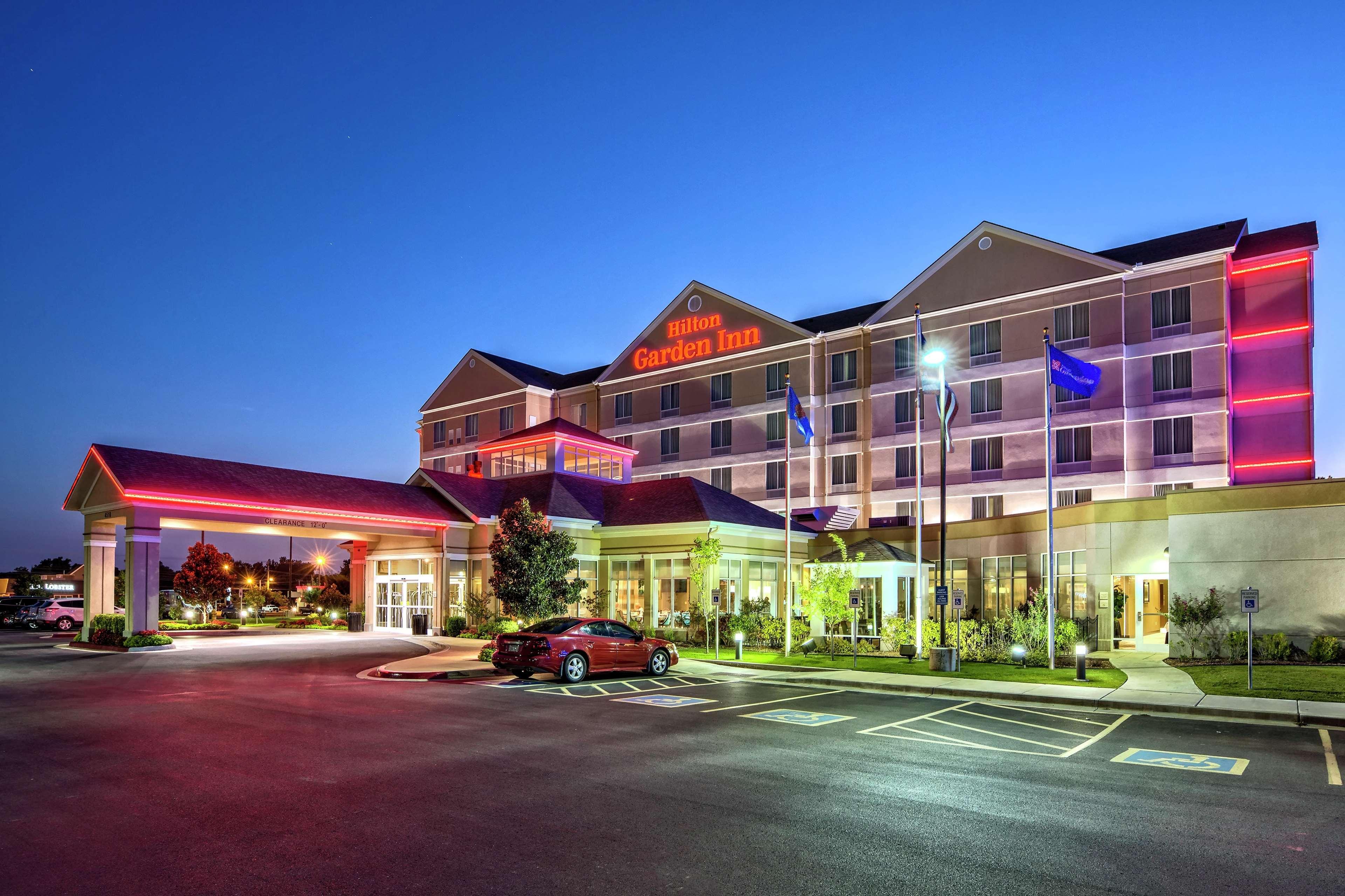 Hilton Garden Inn Midtown Tulsa Exteriör bild