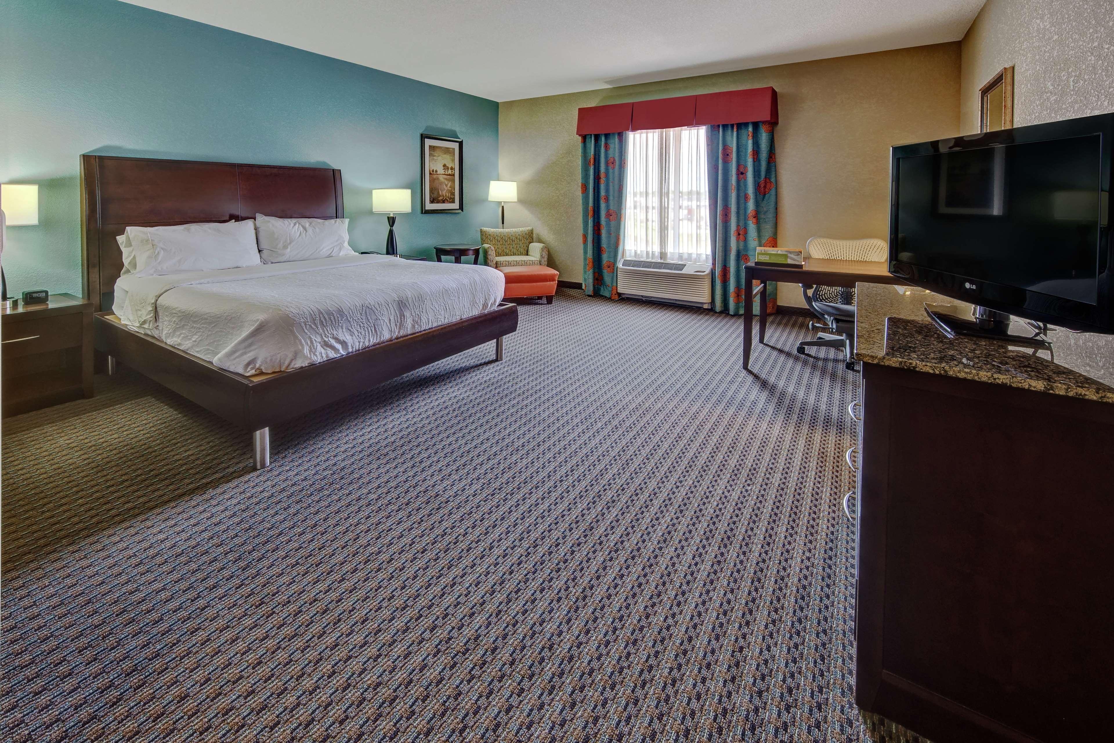 Hilton Garden Inn Midtown Tulsa Exteriör bild