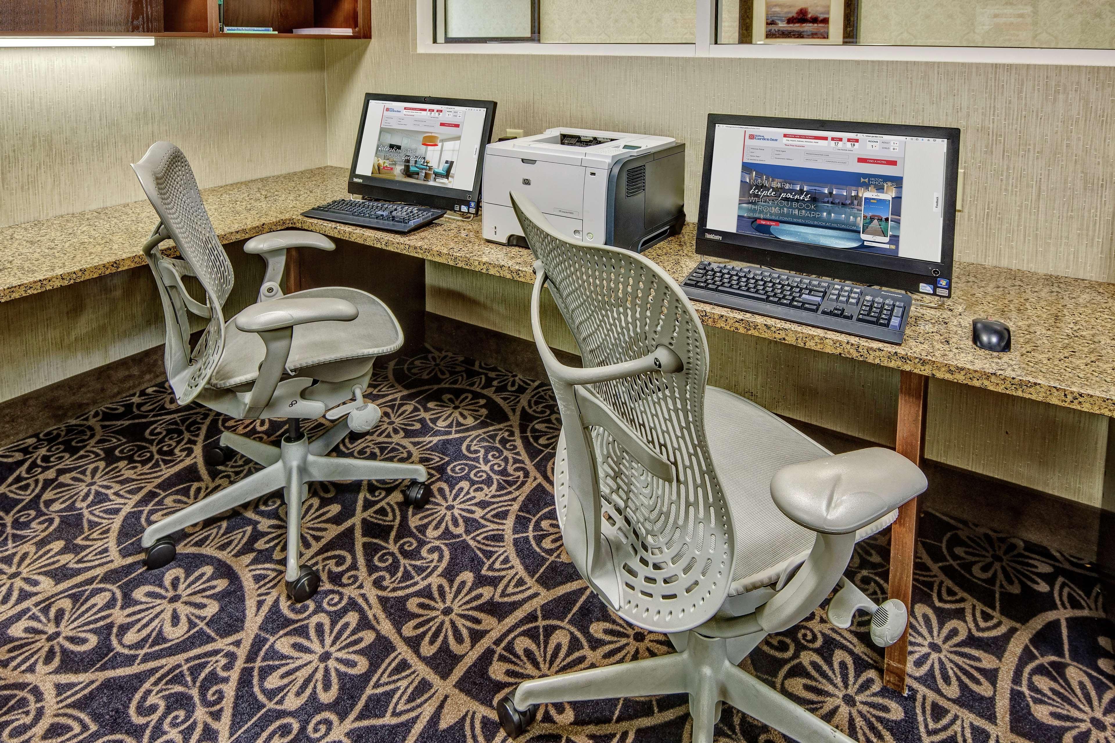 Hilton Garden Inn Midtown Tulsa Exteriör bild