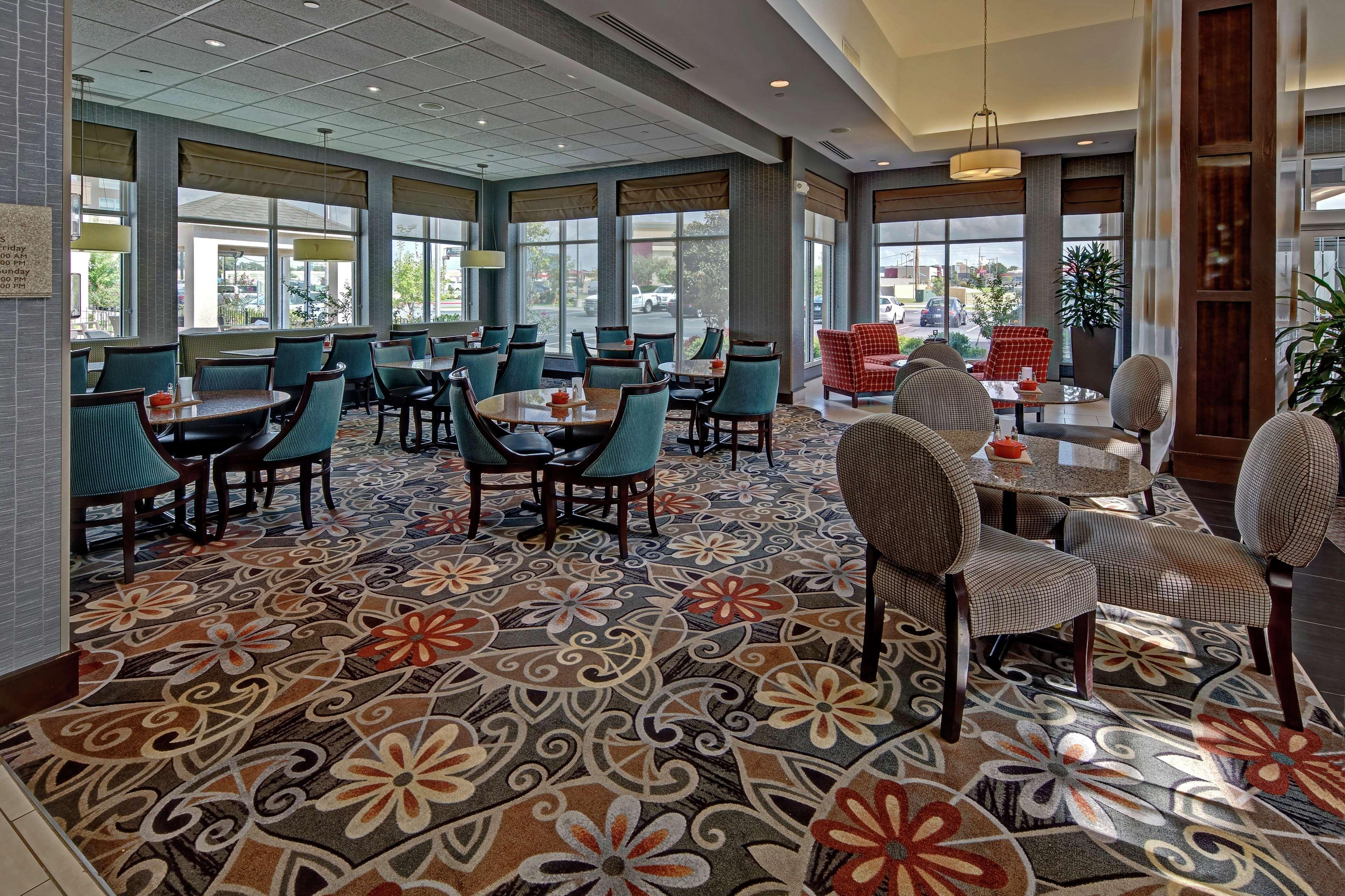 Hilton Garden Inn Midtown Tulsa Exteriör bild