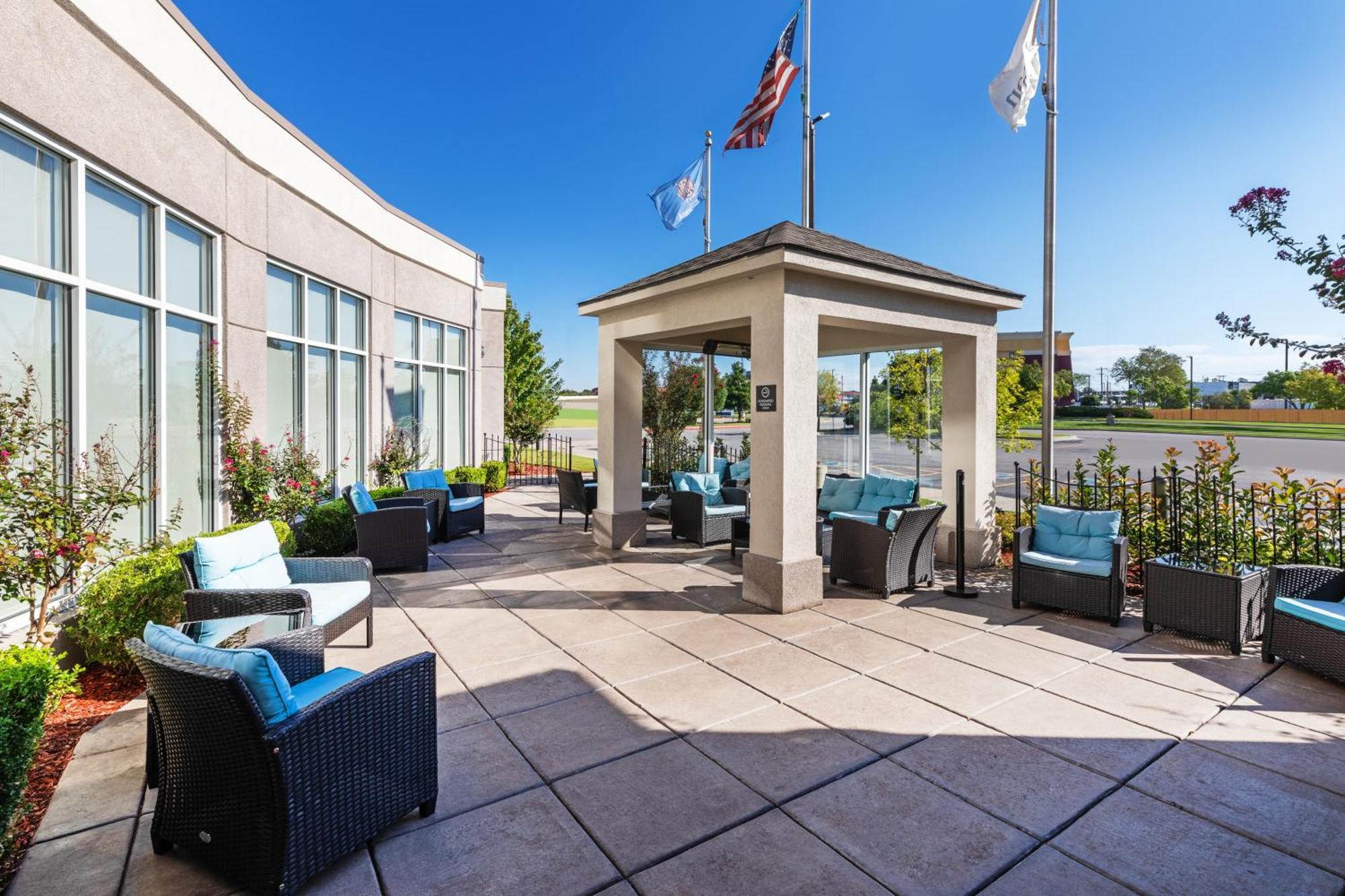 Hilton Garden Inn Midtown Tulsa Exteriör bild