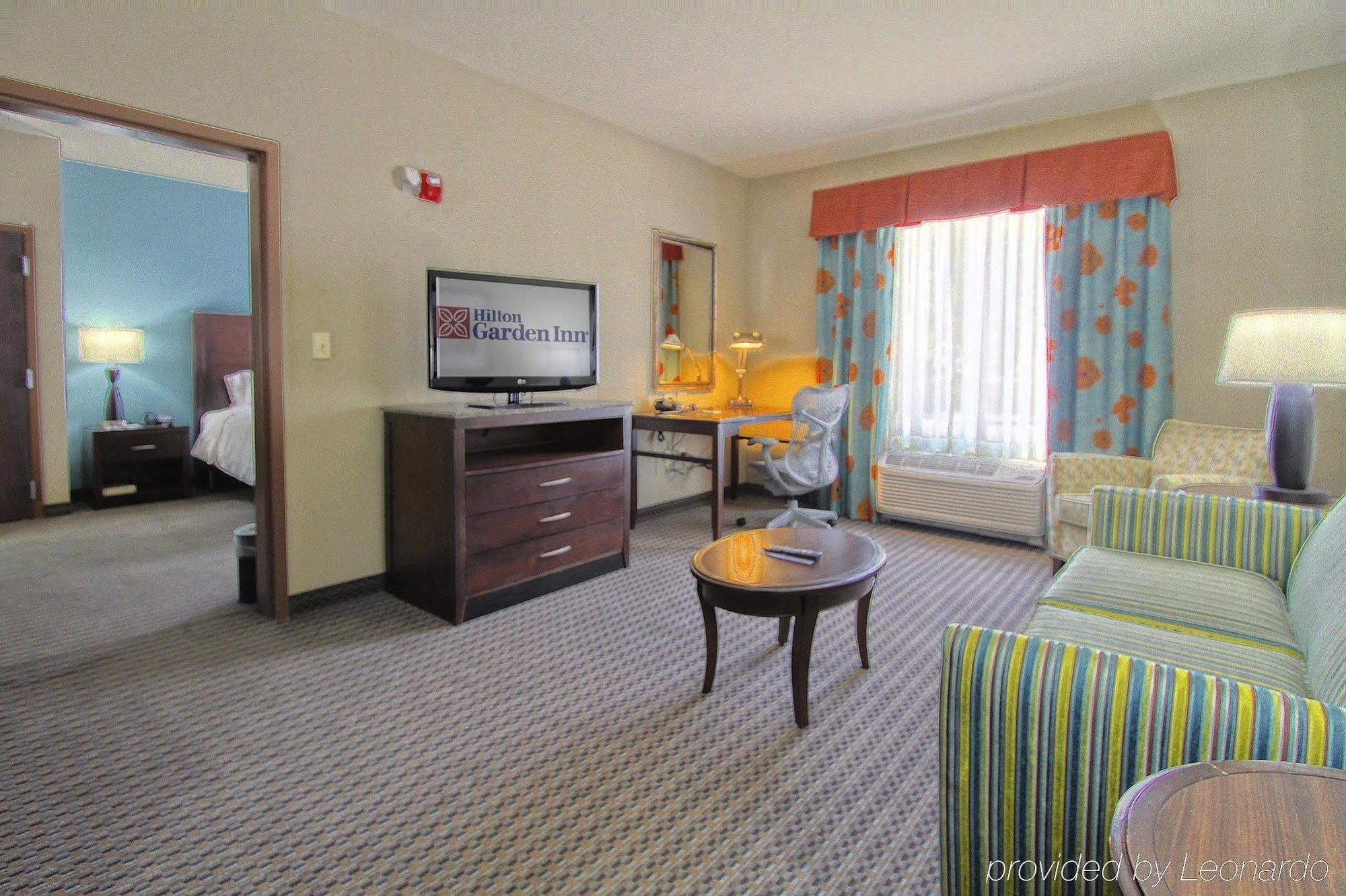 Hilton Garden Inn Midtown Tulsa Rum bild
